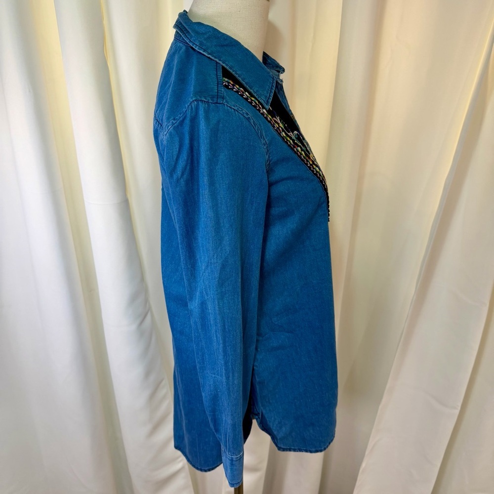 NWT HOLDING HORSES Chambray Denim Button Down Shirt w/ Floral Embroidery Size 0 - Picture 11 of 14